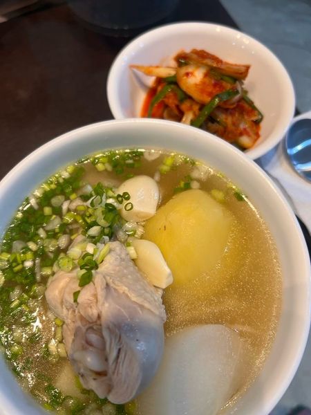 鶏肉のコムタンスープ1のサムネイル