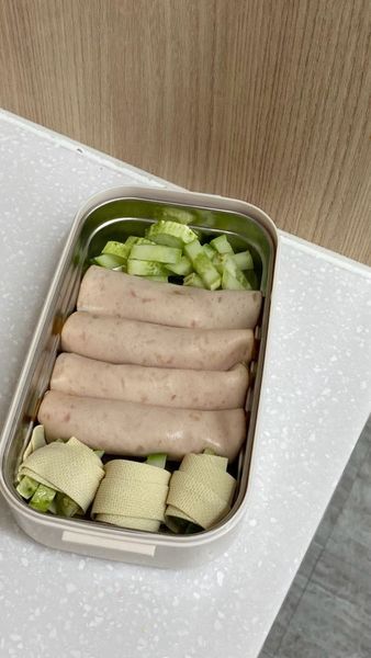 오이포두부 닭가슴살햄말이의 썸네일