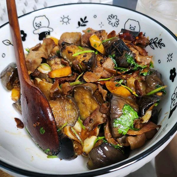 ナスと豚バラ肉のパクチー炒めのサムネイル