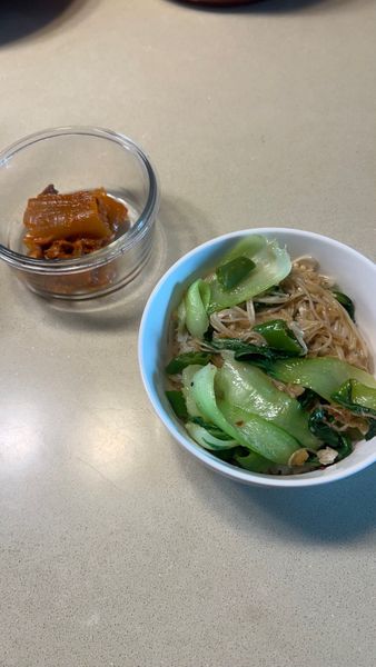 チンゲン菜とキノコのオイスターソース炒めのサムネイル