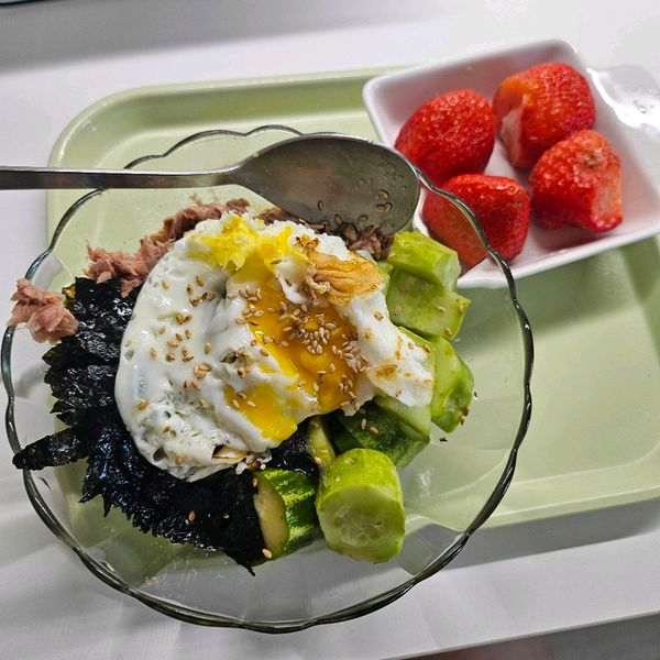오이참치비빔밥의 썸네일