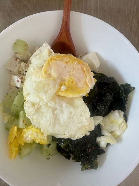 계란오이두부비빔밥의 썸네일