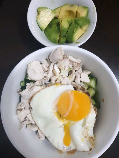 오이닭가비빔밥의 썸네일