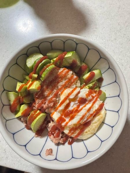 오이참치비빔밥의 썸네일