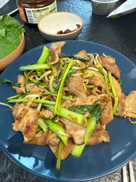 돼지목살 숙주청경채 볶음의 썸네일