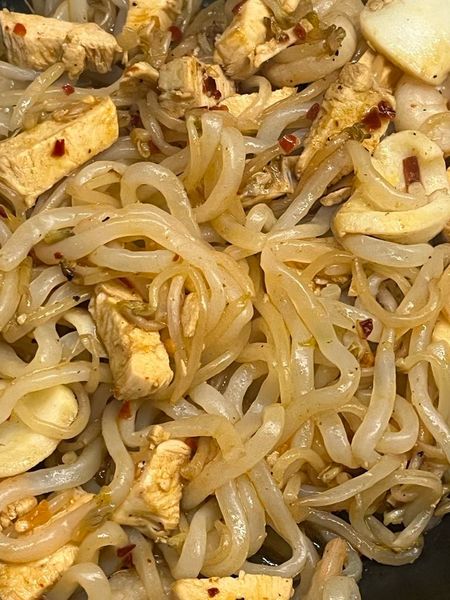 こんにゃく麺炒めうどんのサムネイル