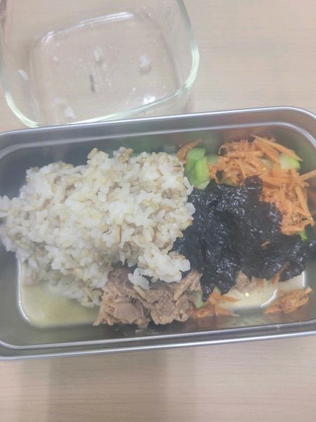 참치오이김비빔밥의 썸네일