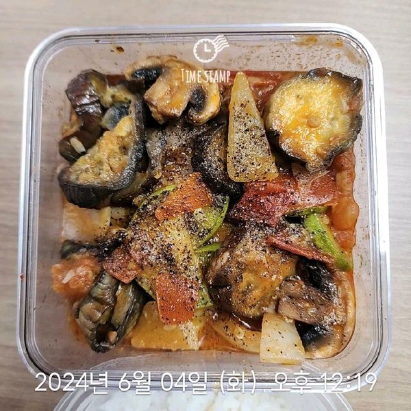 トマトと野菜の炒め物のサムネイル